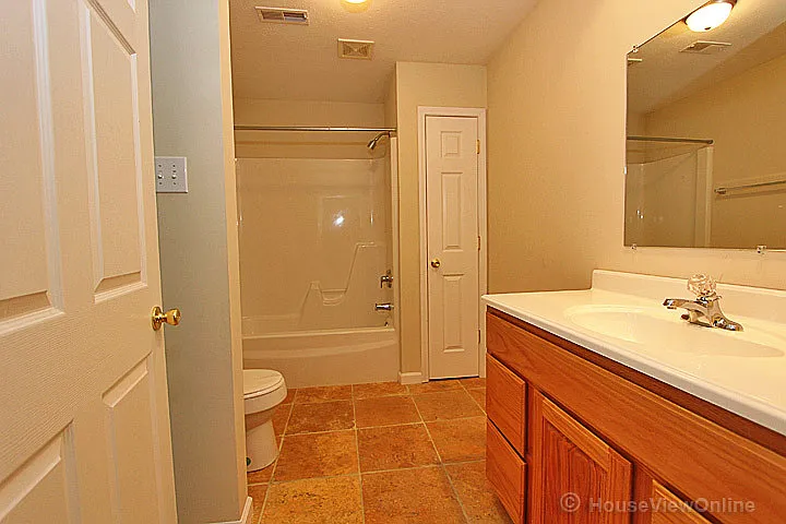 2970 Shamrock Ct — Photo 11