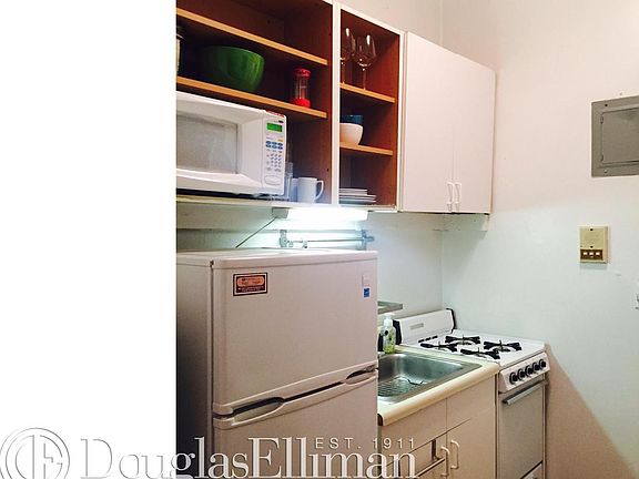 2nd image of 137 E 30th St APT 4A