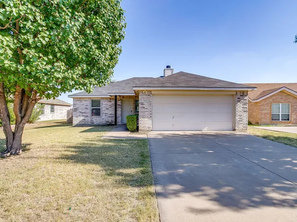 2633 Cherry Hills Ln, Burleson, TX 76028