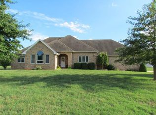 490 Sun Valley Dr, Ozark, MO 65721