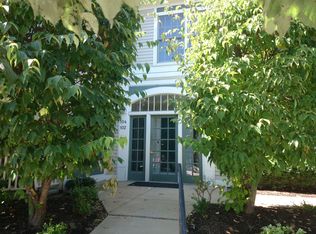 104 Harvard St, Brookline, MA 02446