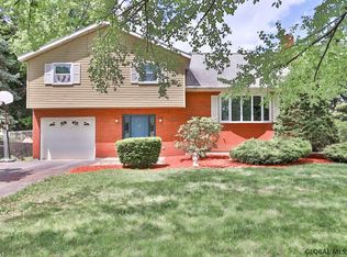 9 Vista Dr, Scotia, NY 12302