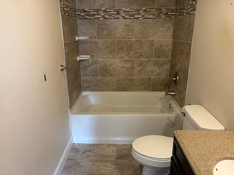 253 Lisbon St #1A — Photo 3