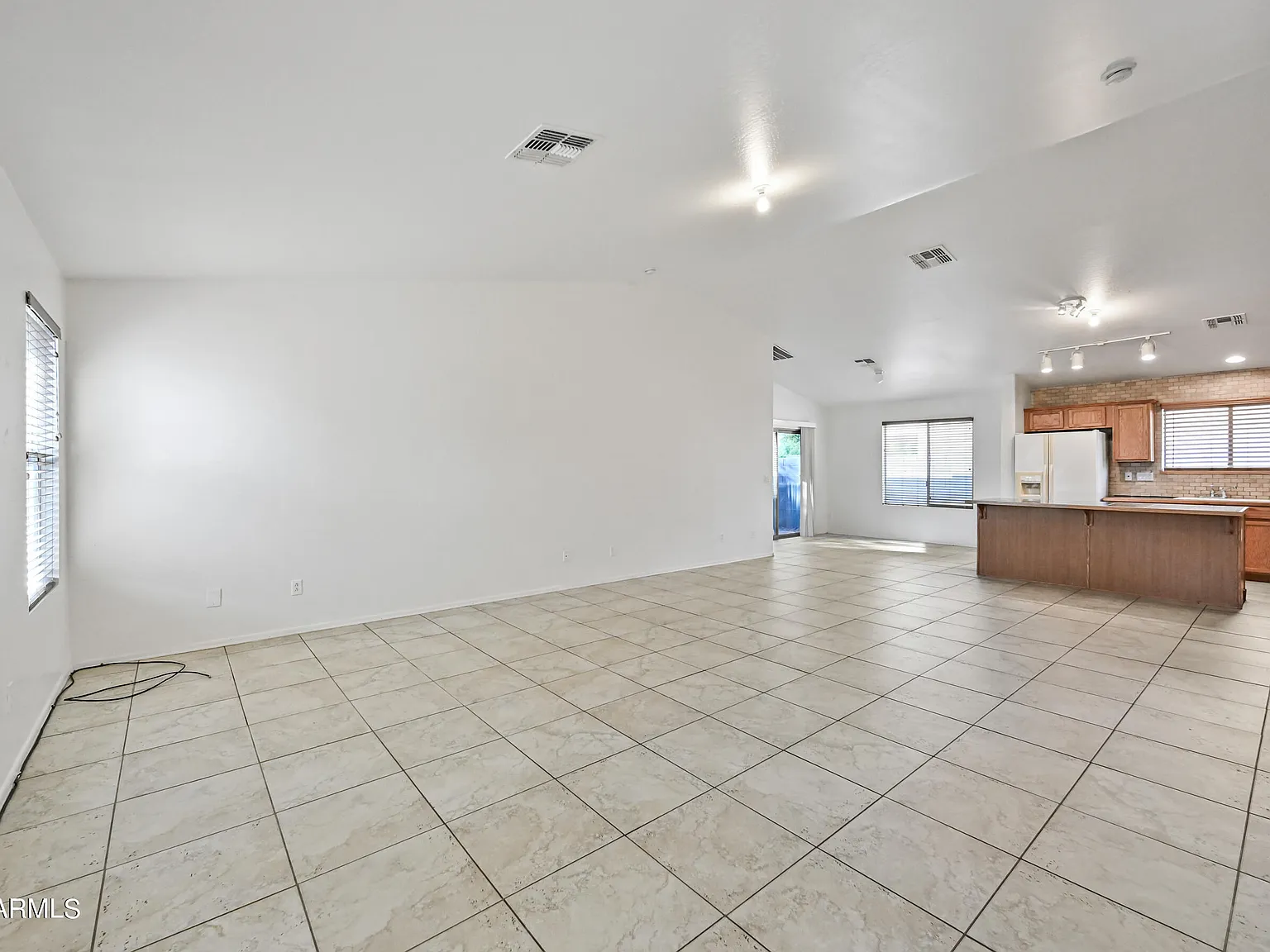 4 bed, 2.0 bath, 1615 sqft, $1,950 — Photo 2