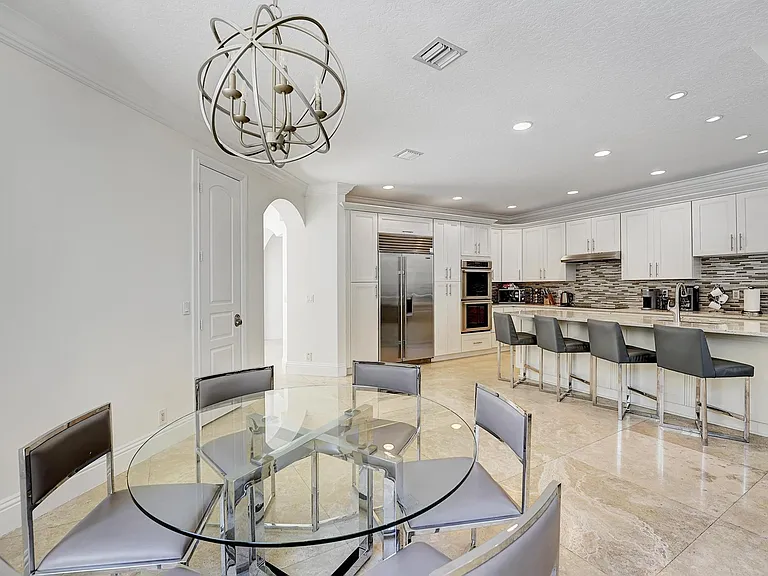 43 Coconut Ln — Photo 8