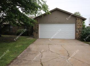 1917 E 66th Pl, Tulsa, OK 74136