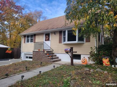 33 Oak St, Hillsdale, NJ, 07642