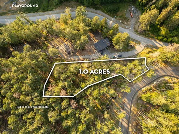 786 Hayes Rd, Bowen Island, BC V0N 1G2