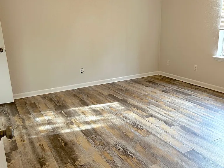 Woodland Trace Apartments — Photo 59