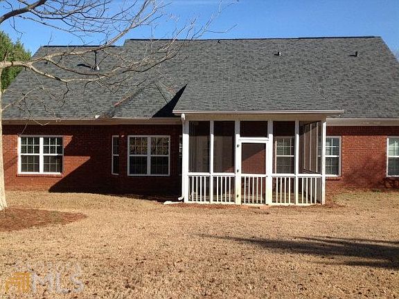 2nd image of 303 Old Mill Dr