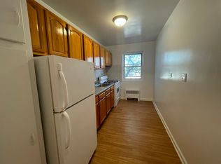 42-36 201st St #C8, Bayside, NY 11361