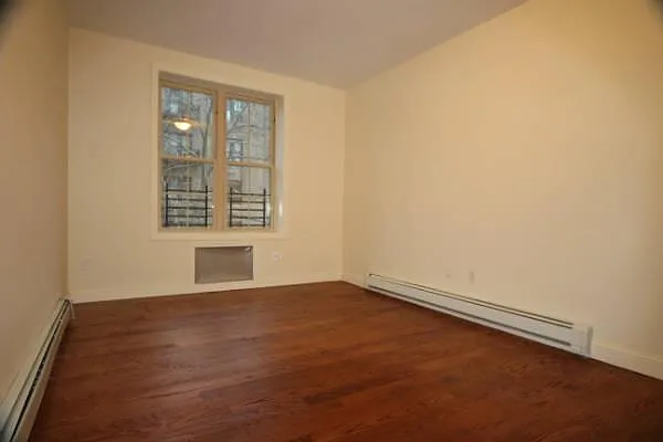 Rented by NYLA Realty | media 4