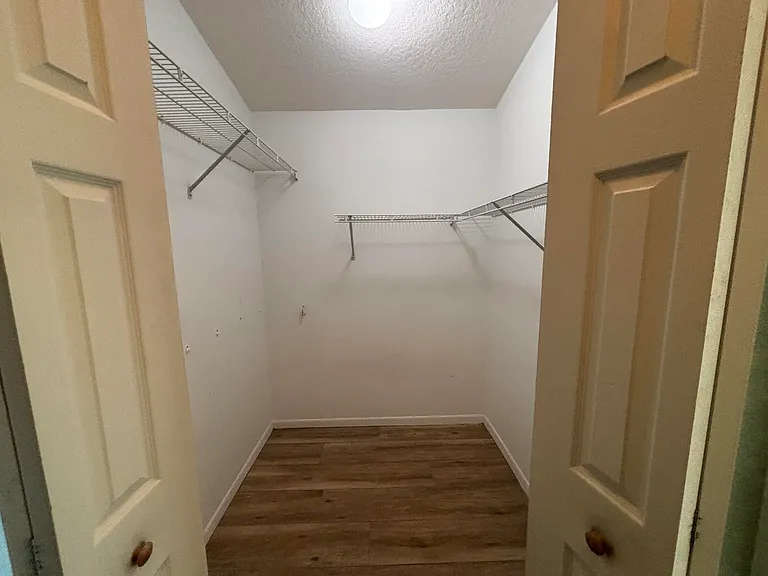 23426 Alzira Cir — Photo 13
