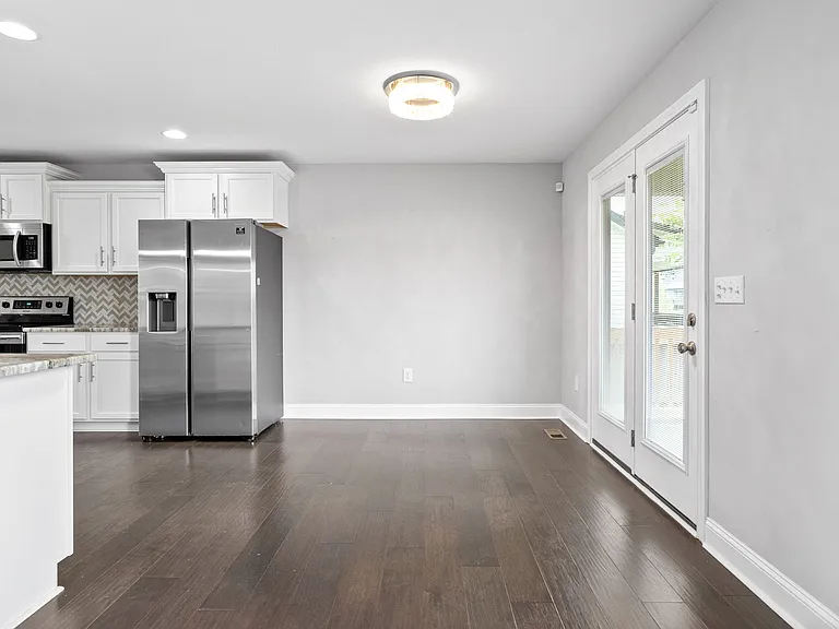 3482 Southwood Dr — Photo 10