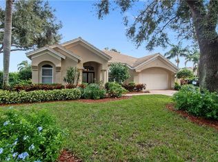 98 Erin Way, Naples, FL 34119