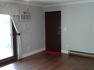 1644 S 115th Ct APT 8, West Allis, WI 53214
