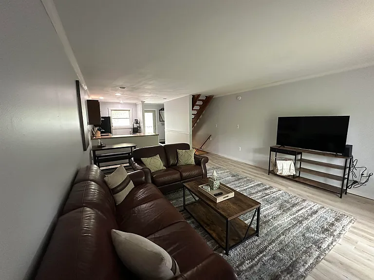 60 Brookside Dr #3 — Photo 4