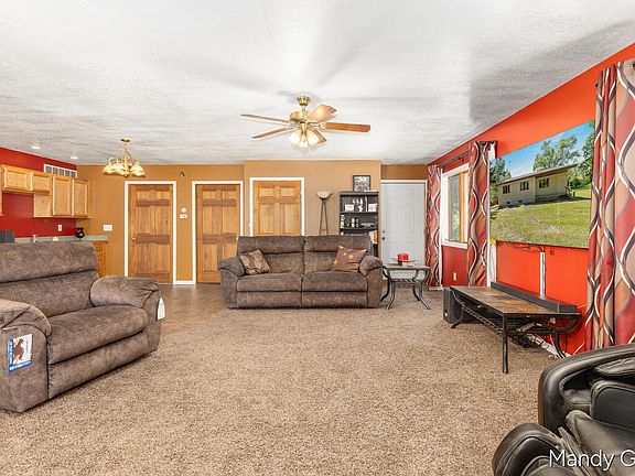 5th image of 830 S Senator Rd