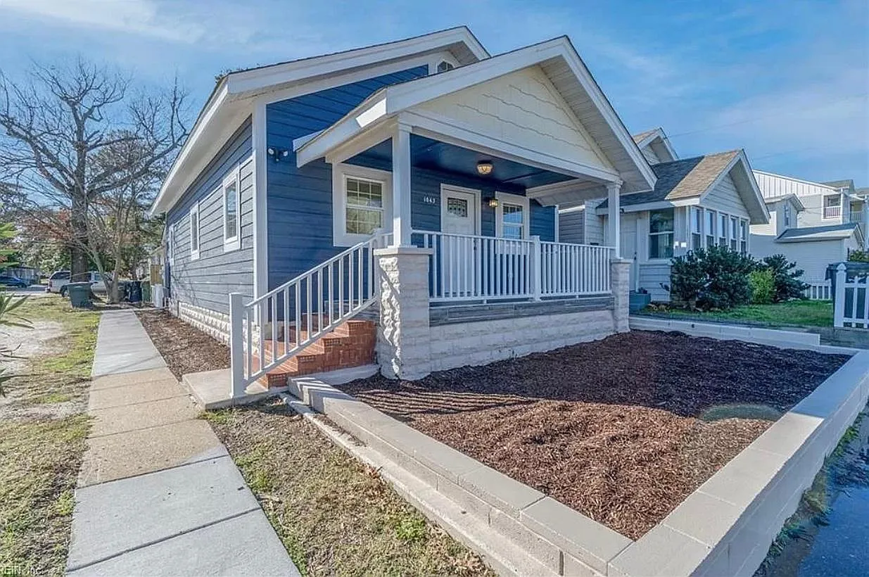 2 bed, 1100 sqft, $2,400 — Photo 1