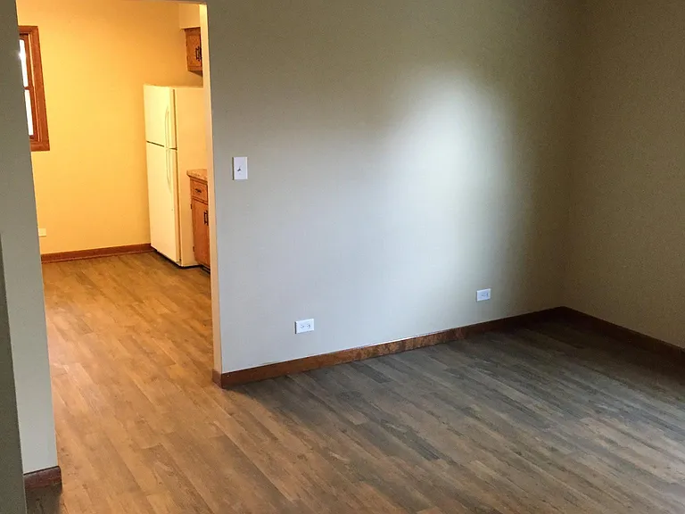 13933 Park Ave — Photo 4