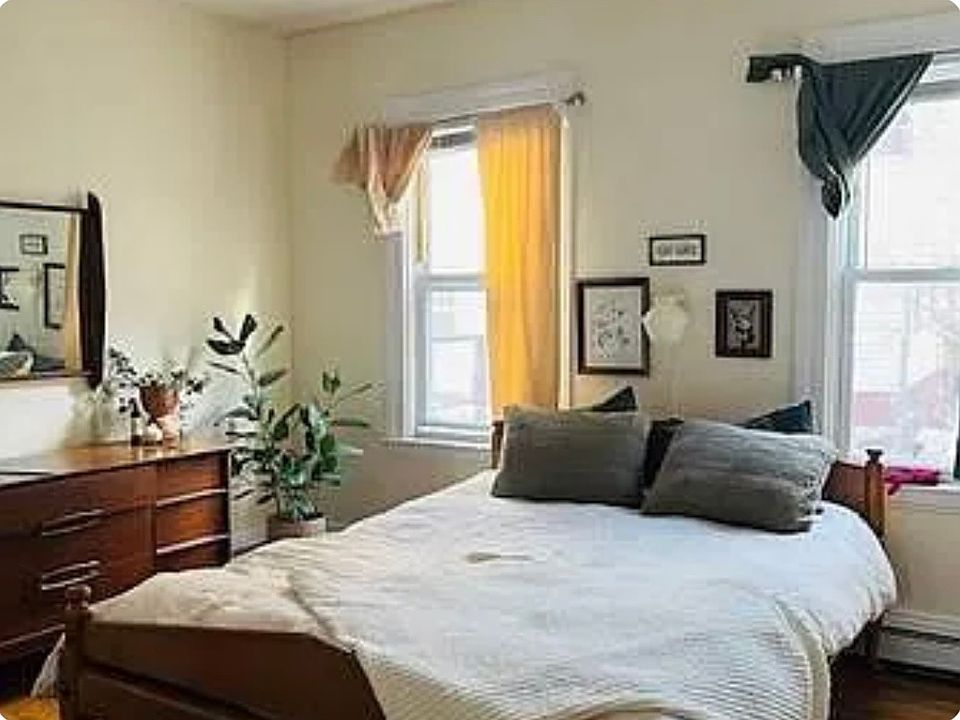 1st image of 19 Park Ave #1