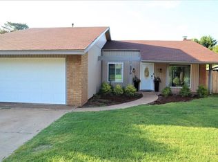 2010 Lantern Ln, Enid, OK 73703