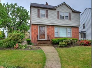 3938 Silsby Rd, University Heights, OH 44118