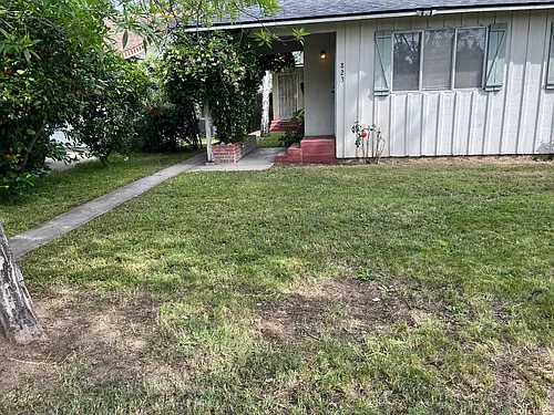 821-823 Burke Ave Photo 1