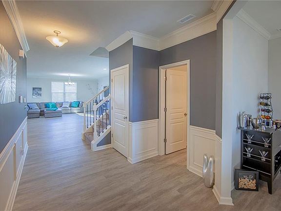4th image of 13494 Forest Glade Dr