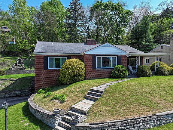 3rd image of 3984 Kleber St