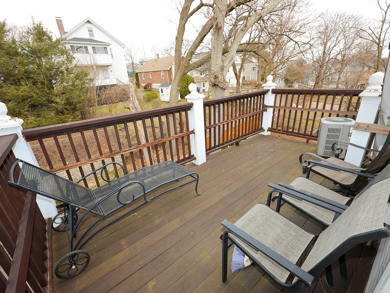4 bed, 2900 sqft, $4,600 — Photo 2