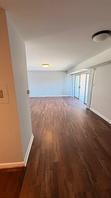 2 bed, 933 sqft, $1,900 — Photo 4