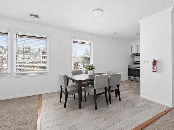 4th image of 100 Quarry Rd #100H