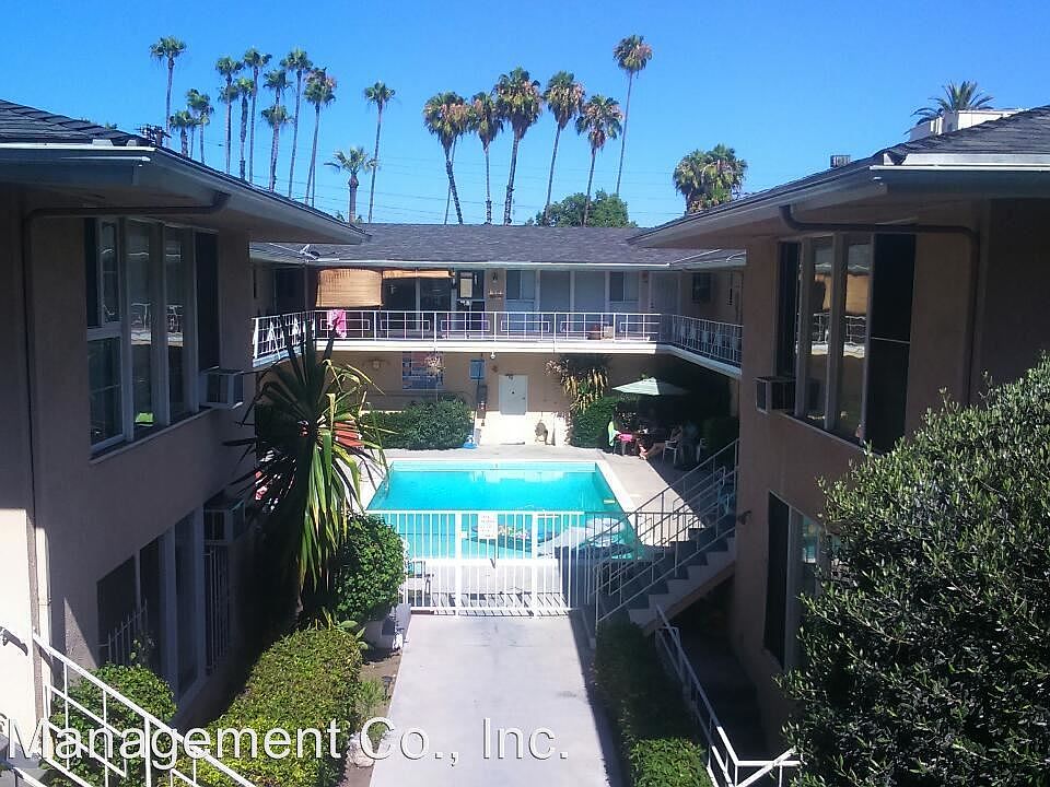 1st image of 1834 N Harvard Blvd APT 11