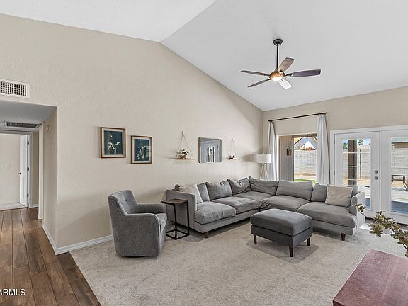 3rd image of 7944 W DAHLIA Drive