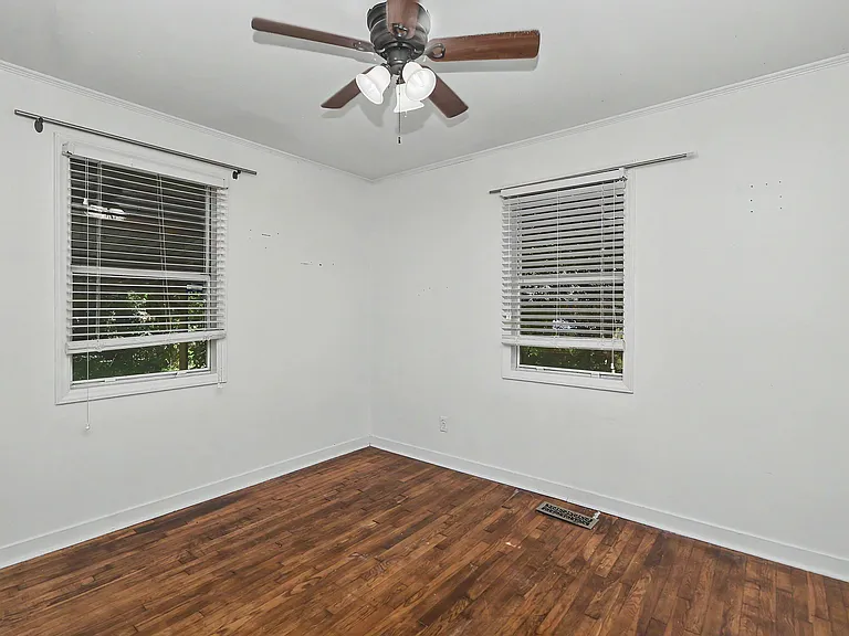 2113 Jennie Linn Dr — Photo 34