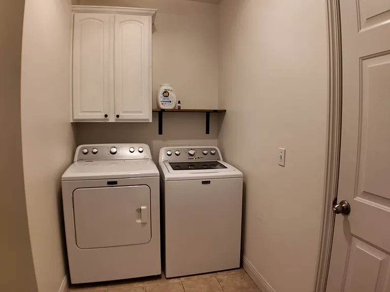 1624 Brewster Ln — Photo 16
