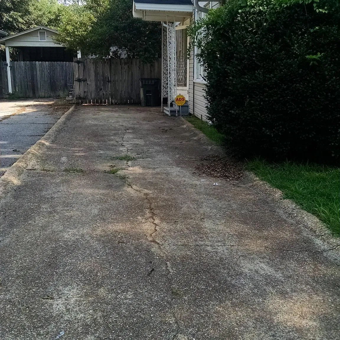 4 bed, 1800 sqft, $4,000 — Photo 2