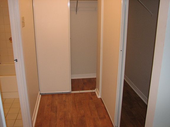 2nd image of 309 Major Mackenzie Dr E #210