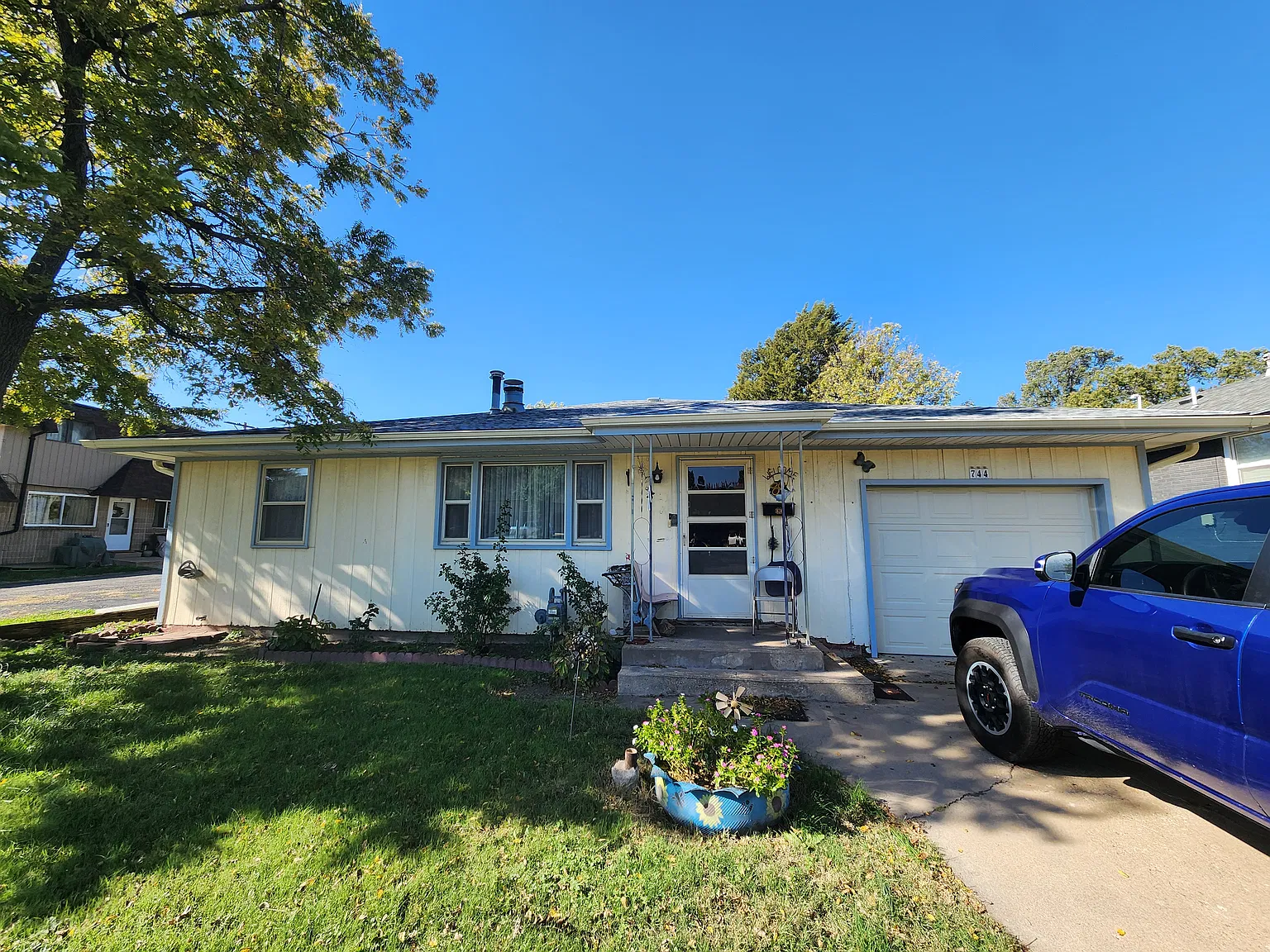 3 bed, 1456 sqft, $1,400 — Photo 1