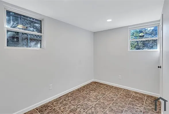 1328 Sharon St NW — Photo 17