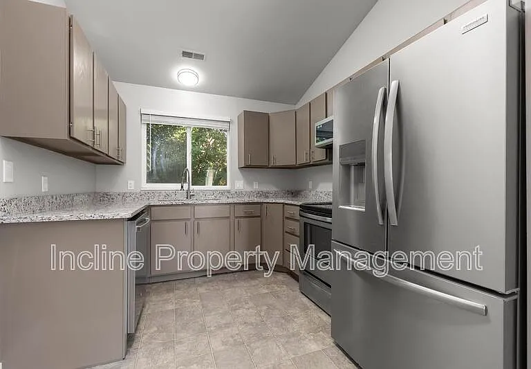 788 N 1060 W — Photo 3