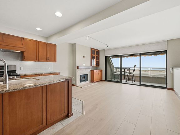 4th image of 21771 Ocean Vista Dr