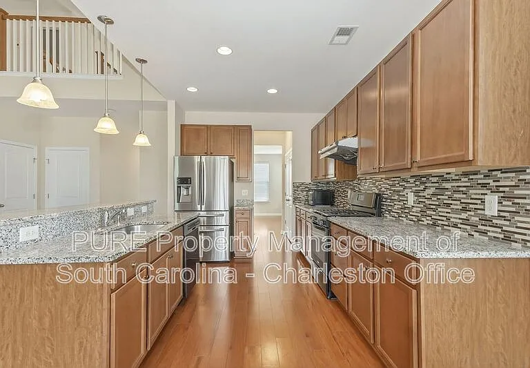 481 Gianna Ln — Photo 8
