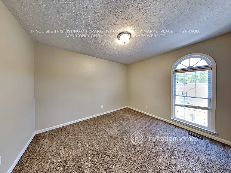 980 Burning Bush Dr — Photo 13