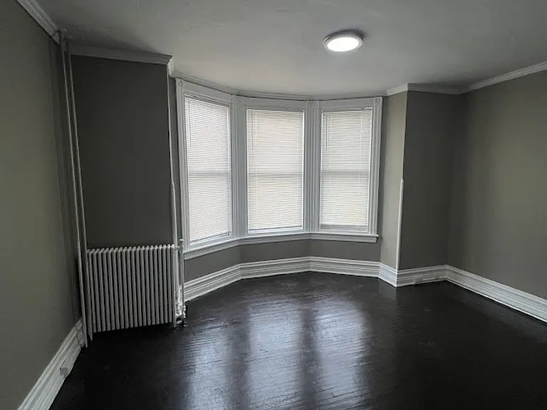 151 W Windsor St — Photo 17
