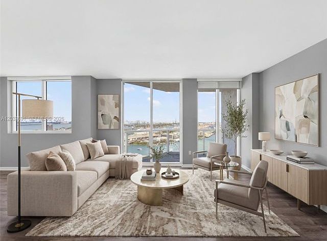1st image of 244 Biscayne Blvd APT 3702