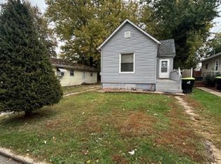 925 W Olive St, Decatur, IL 62526
