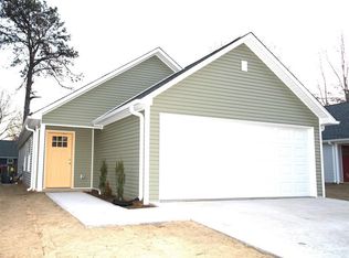 638 Gibson Rd, Trenton, TN 38382