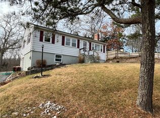 30 Manomet Ave, Plymouth, MA 02360